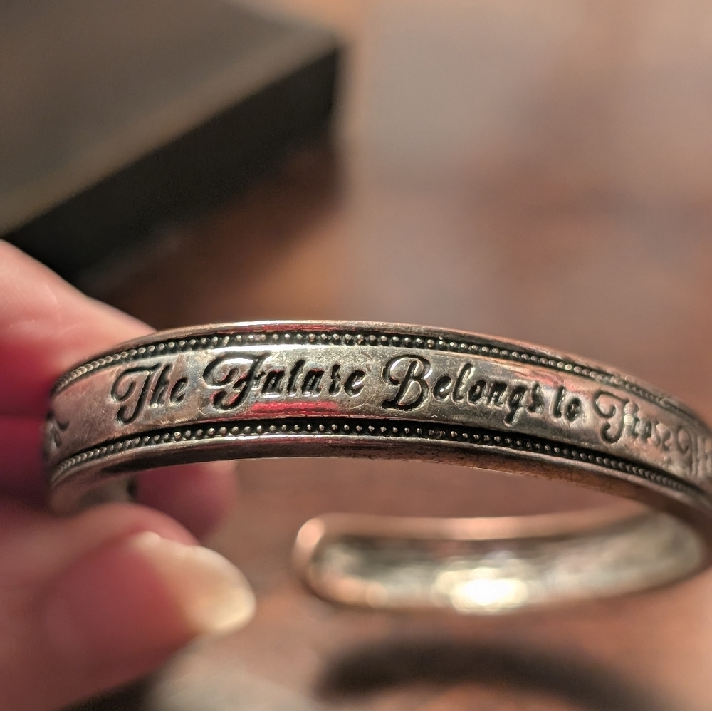 Inspirational Silver Tone Cuff Bracelet The Future Belongs To Those Who Believe